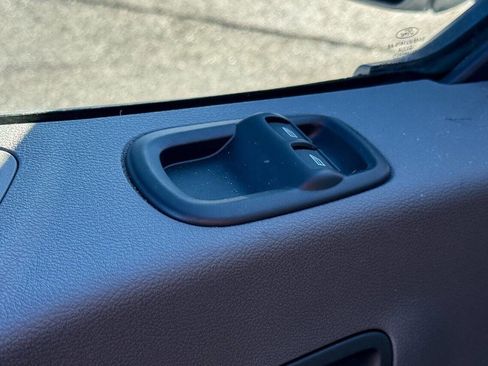 Used 2024 Ford E-Transit Low Roof image 31