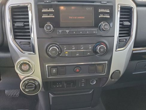 Used 2017 Nissan Titan SV image 22