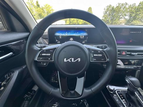 Used 2024 Kia Seltos EX FWD image 25