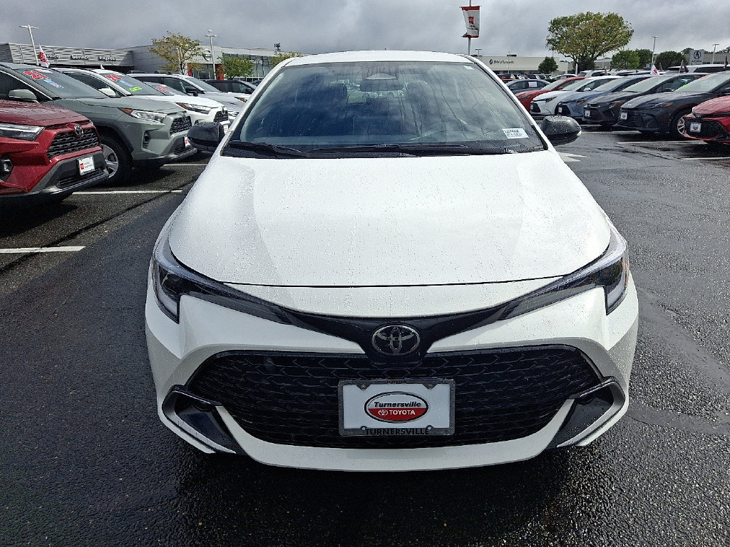 Used 2027 Toyota Corolla XSE FWD image 2