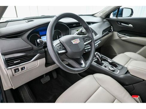 Certified 2022 Cadillac XT4 Premium Luxury w/ Enhanced Visibility Package AWD/4WD image 11
