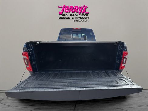 Used 2022 RAM 2500 Limited image 12