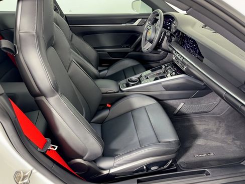 Certified 2022 Porsche 911 Carrera image 30