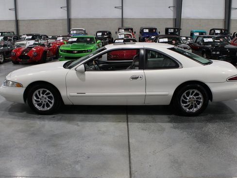 Used 1998 Lincoln Mark VIII LSC RWD image 12