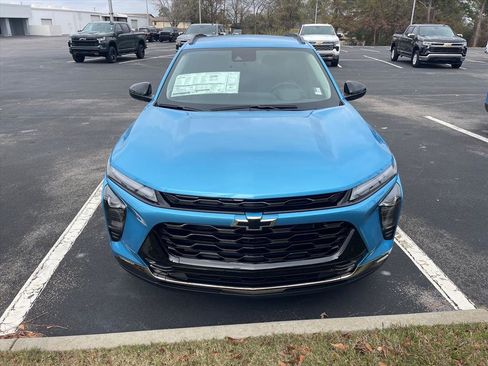 New 2026 Chevrolet Trax ACTIV image 2