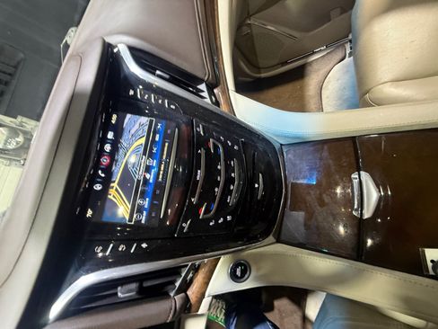 Used 2016 Cadillac Escalade Luxury AWD/4WD image 31