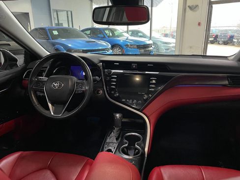 Used 2020 Toyota Camry XSE image 25