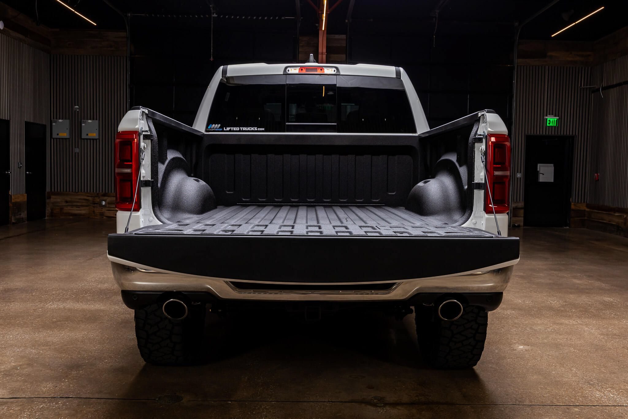Used 2026 RAM 1500 Limited AWD/4WD image 9