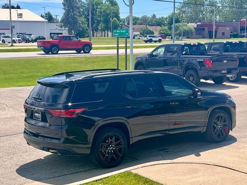 Used 2023 Chevrolet Traverse Premier w/ Redline Edition AWD/4WD image 6