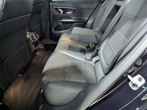 Used 2026 Mercedes-Benz GLC 300 image 17