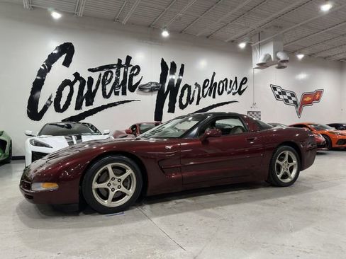 Used 2003 Chevrolet Corvette Coupe w/ Preferred Equipment Group RWD image 1
