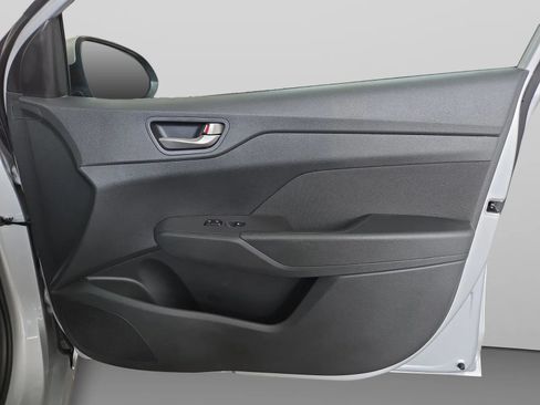 Used 2019 Hyundai Accent SE FWD image 34