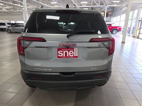 Used 2023 GMC Acadia AT4 w/ Technology Package AWD/4WD image 4