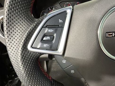 Used 2022 Chevrolet Camaro LT w/ Technology Package RWD image 15