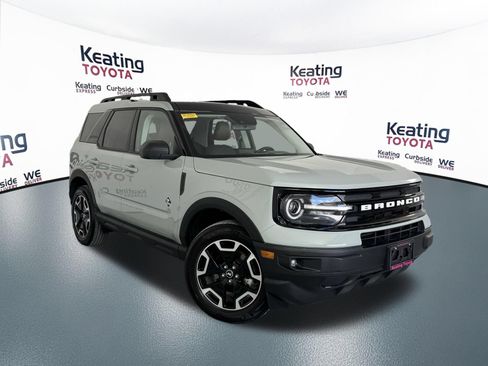 Used 2023 Ford Bronco Sport Outer Banks w/ Tech Package AWD/4WD image 3