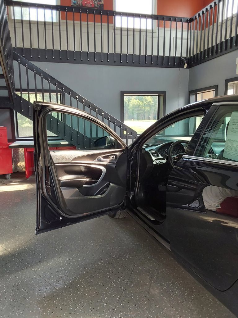 Used 2015 Buick Regal FWD image 14