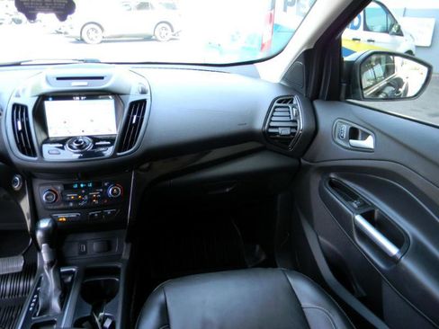 Used 2017 Ford Escape Titanium image 18