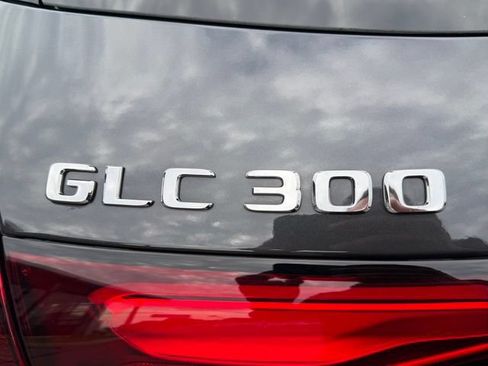 Used 2026 Mercedes-Benz GLC 300 4MATIC image 9