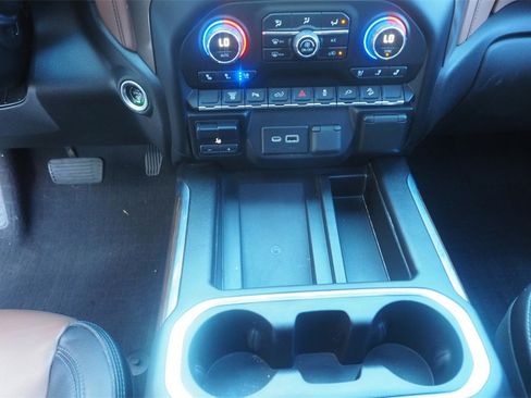 Used 2022 Chevrolet Silverado 3500 High Country image 12