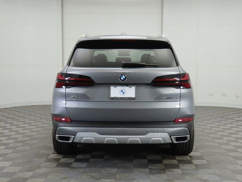 Used 2026 BMW X5 sDrive40i w/ Parking Assistance Package image 7