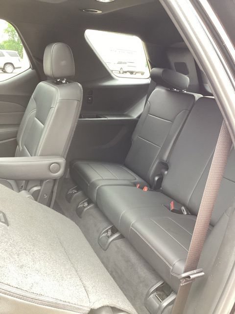 Used 2023 Chevrolet Traverse LT w/ LT Premium Package AWD/4WD image 8