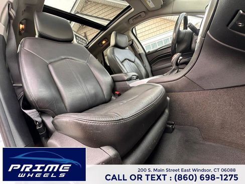 Used 2016 Cadillac SRX Performance w/ Midnight Edition Package image 17