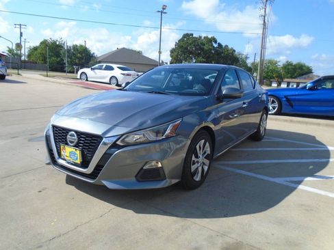 Used 2021 Nissan Altima 2.5 S FWD image 3