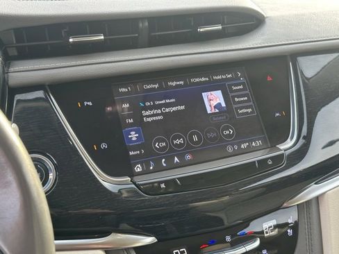 Used 2024 Cadillac XT6 Premium Luxury image 8