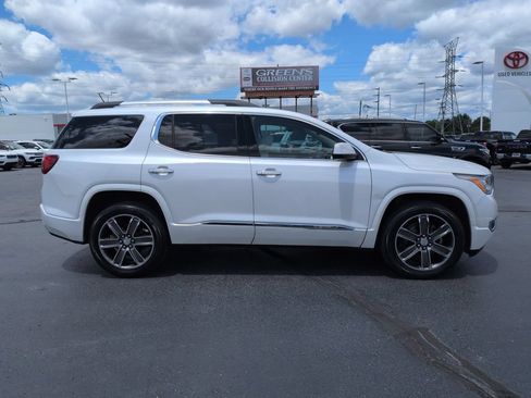 Used 2017 GMC Acadia Denali w/ Technology Package FWD image 6