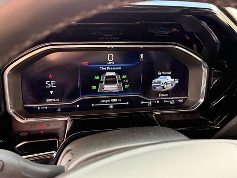 Used 2024 Chevrolet Silverado 1500 LT w/ Z71 Off-Road Package image 17