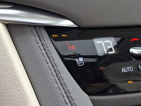 Certified 2023 Cadillac XT5 Premium Luxury image 23