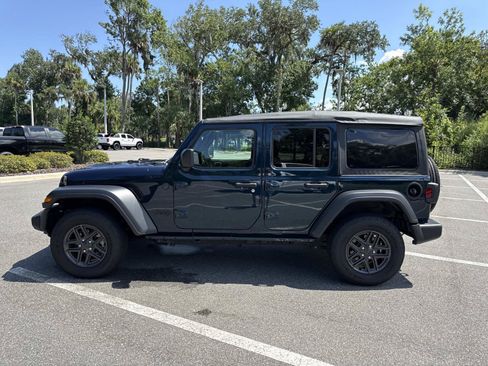 Used 2025 Jeep Wrangler Unlimited Sport AWD/4WD image 6