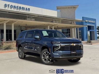 New 2026 Chevrolet Suburban LT w/ Comfort Package