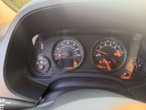 Used 2016 Jeep Patriot 75th Anniversary w/ Power Value Group FWD image 8