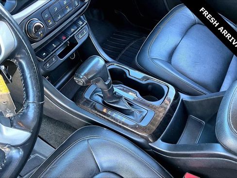 Used 2016 GMC Canyon SLT w/ Driver Alert Package image 18