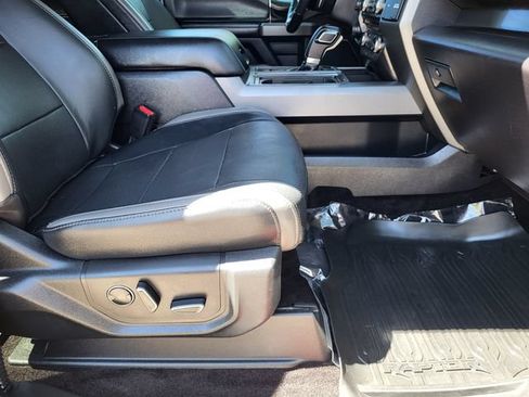 Used 2017 Ford F150 Raptor w/ Equipment Group 802A Luxury AWD/4WD image 11