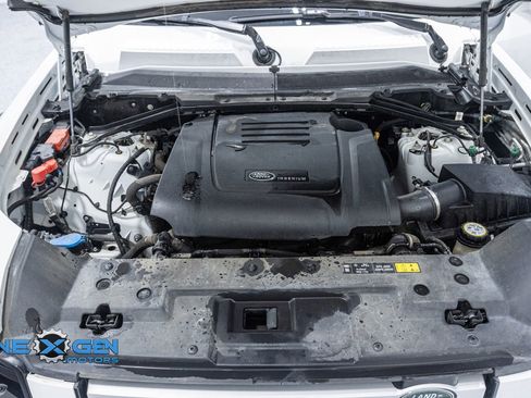 Used 2023 Land Rover Defender 110 S image 52