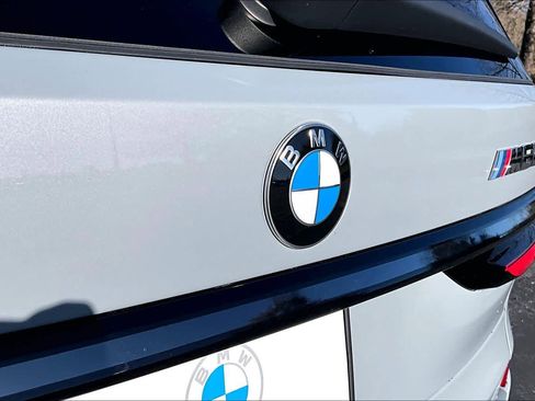 Used 2025 BMW X7 M60i image 31