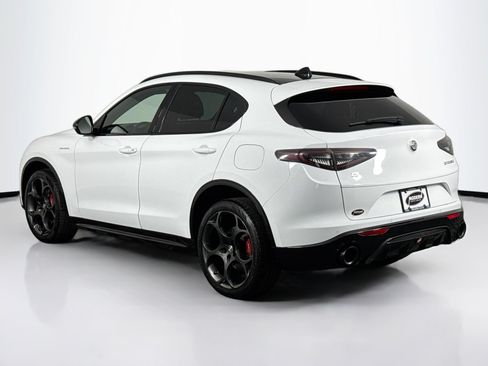 Used 2024 Alfa Romeo Stelvio Veloce AWD/4WD image 9