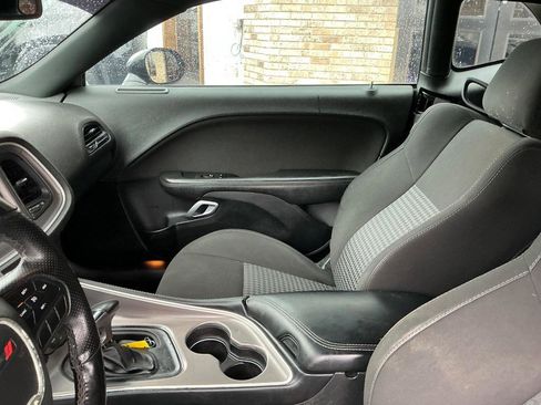 Used 2022 Dodge Challenger GT image 10