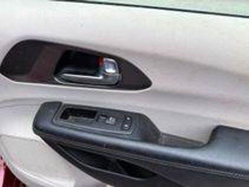 Used 2019 Chrysler Pacifica Limited FWD image 6