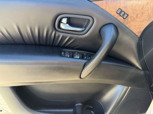 Used 2024 Nissan Armada SL w/ Captain's Chairs Package image 26