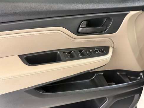 Used 2019 Honda Odyssey EX image 43