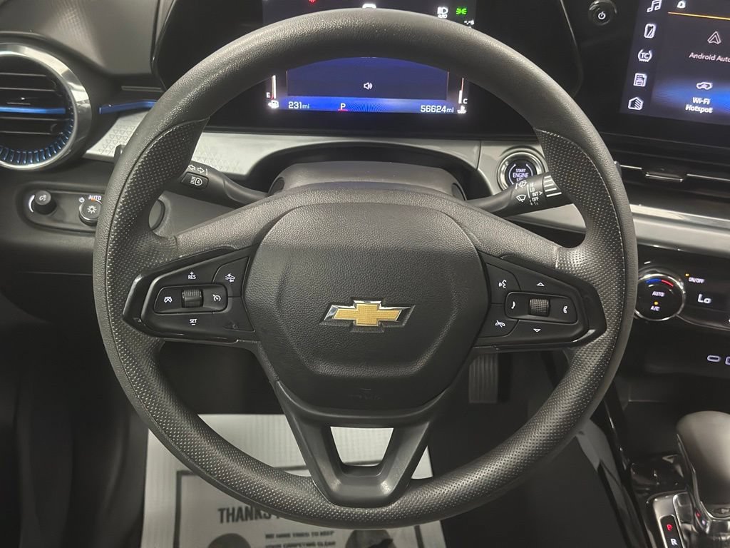 Used 2024 Chevrolet Trax LT FWD image 3