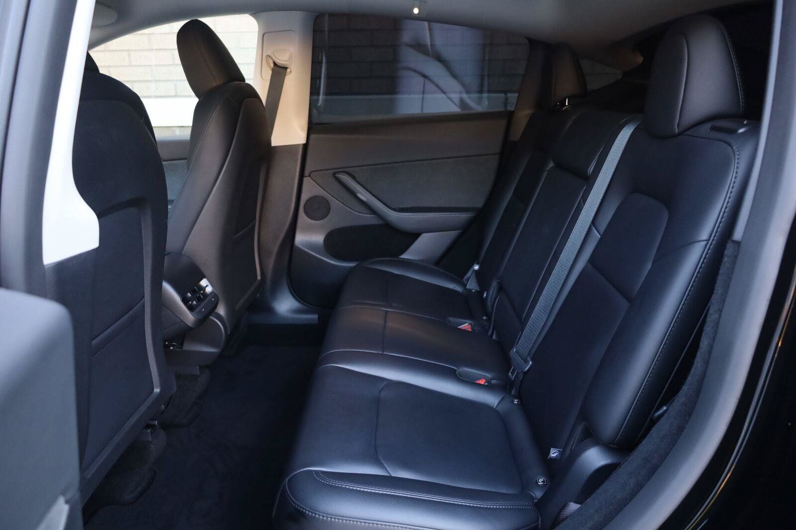 Used 2025 Tesla Model Y Long Range RWD image 21