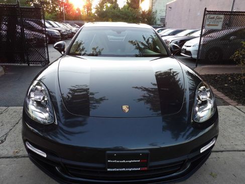 Used 2018 Porsche Panamera 4 image 15