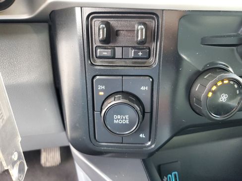 Used 2024 Ford F350 XLT w/ 360-Degree Camera Package image 24