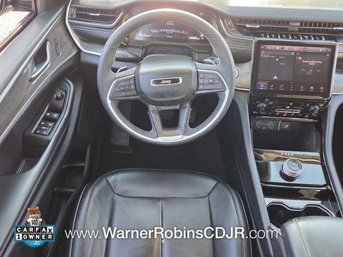 Used 2023 Jeep Grand Cherokee L Limited w/ Black Appearance Package RWD image 7