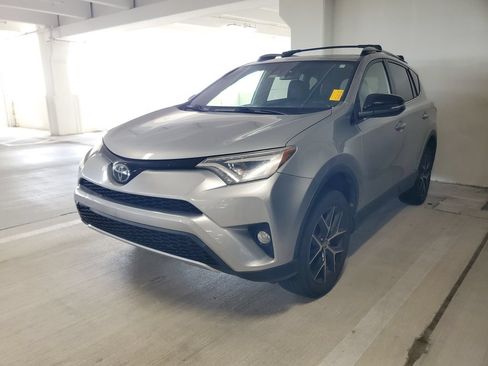 Used 2018 Toyota RAV4 SE w/ Power Extra Value Package FWD image 1