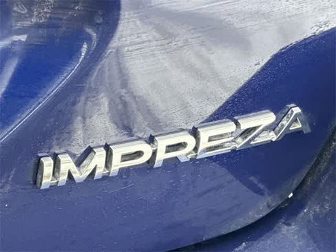 Certified 2025 Subaru Impreza 2.0i image 17